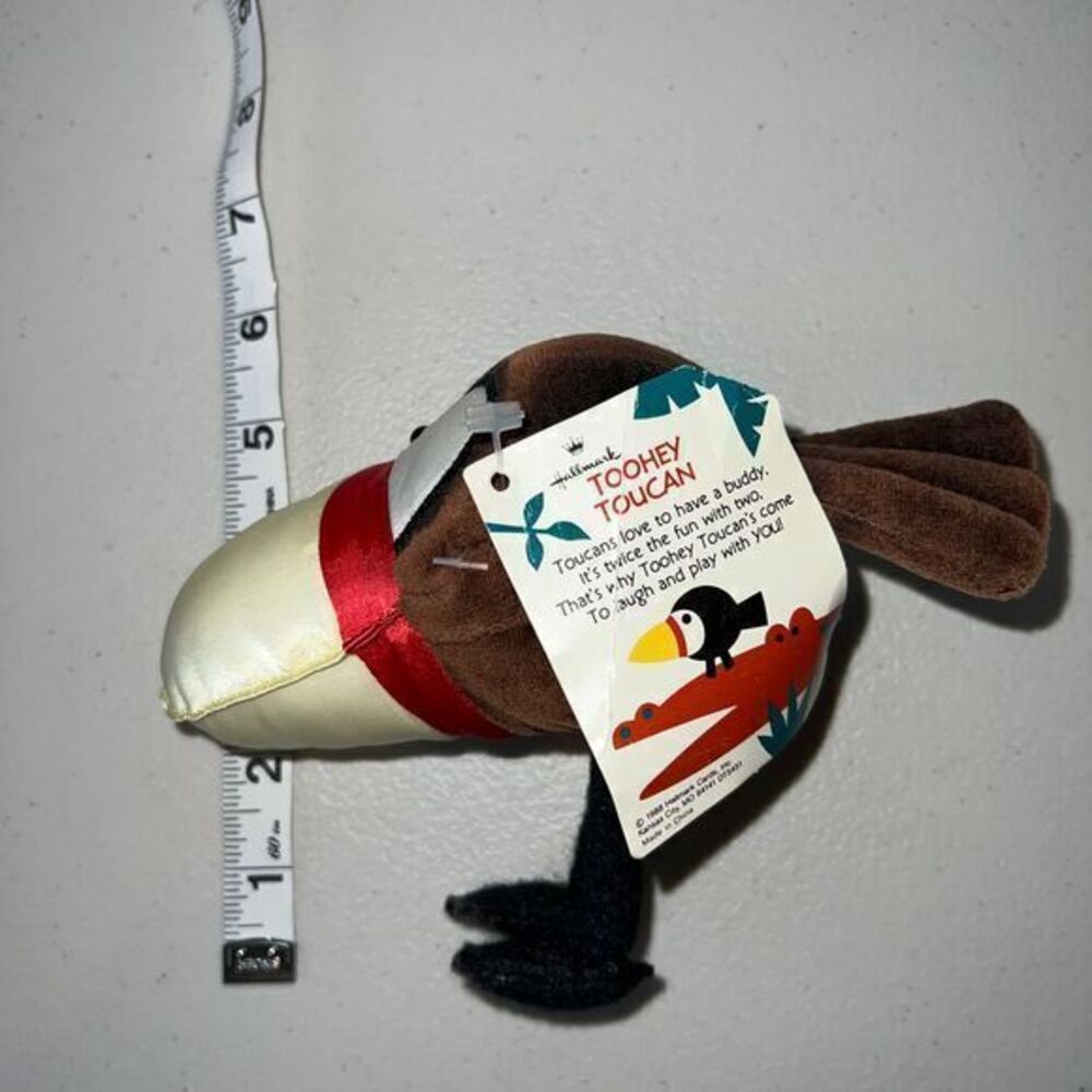 Hallmark 1988 Toohey Toucan Plush Stuffed Animal Tags Attached - Picture 6 of 8